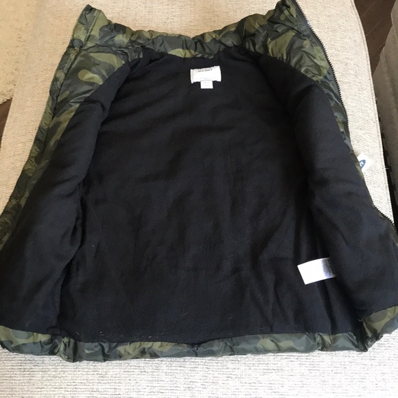 Quilted fleece lined vest - Picture 2 of 5